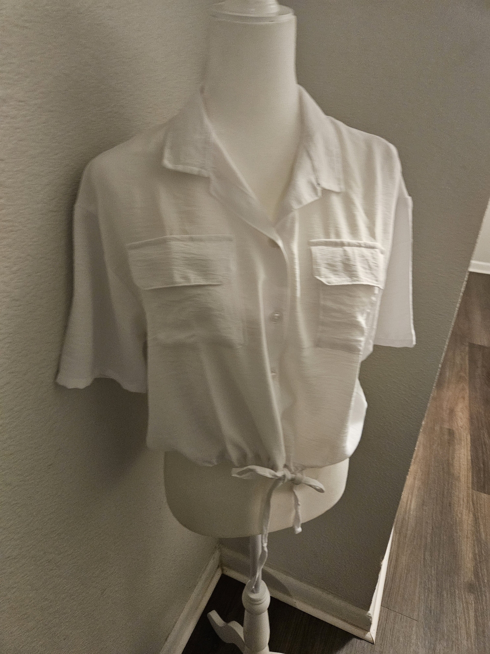 Goddess White Button-Down Tie-Hem Blouse